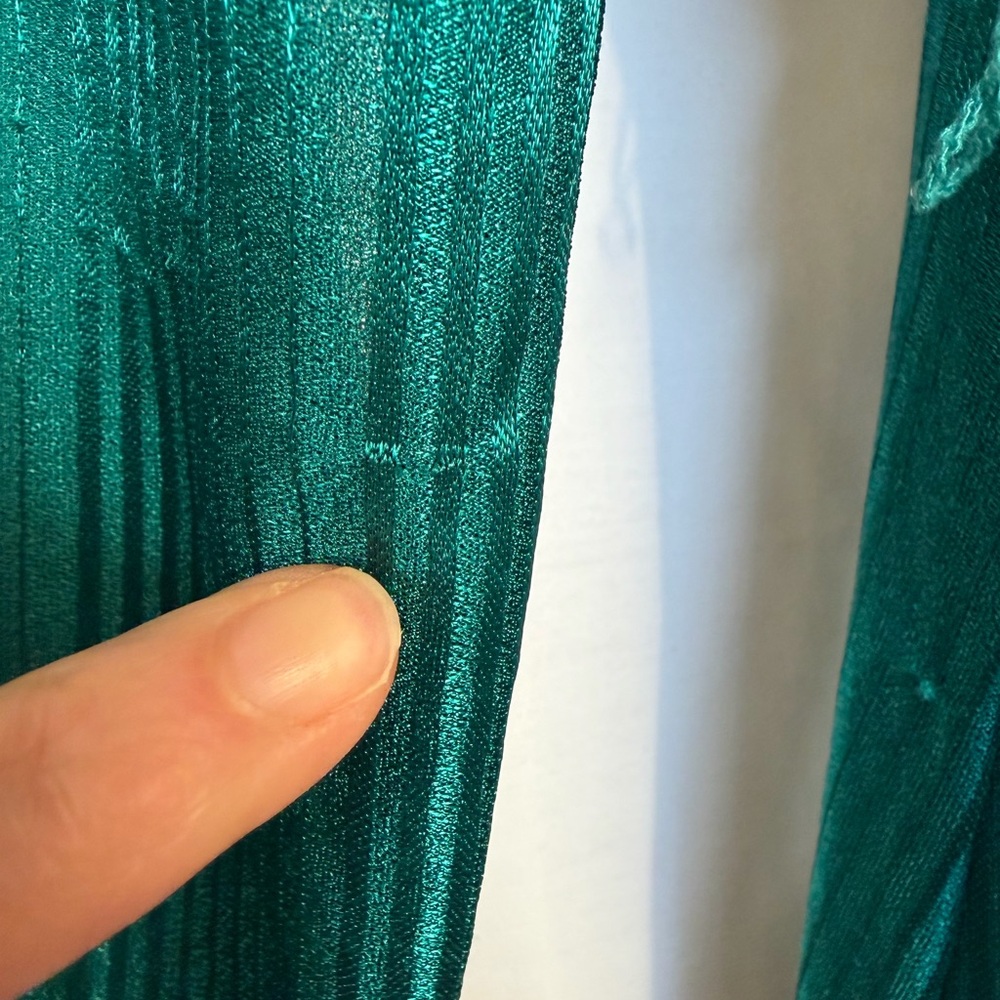 1970s Vintage JC Penny Fashions S Ruffle
Keyhole Neck Knee Length Dress - Picture 8 of 12